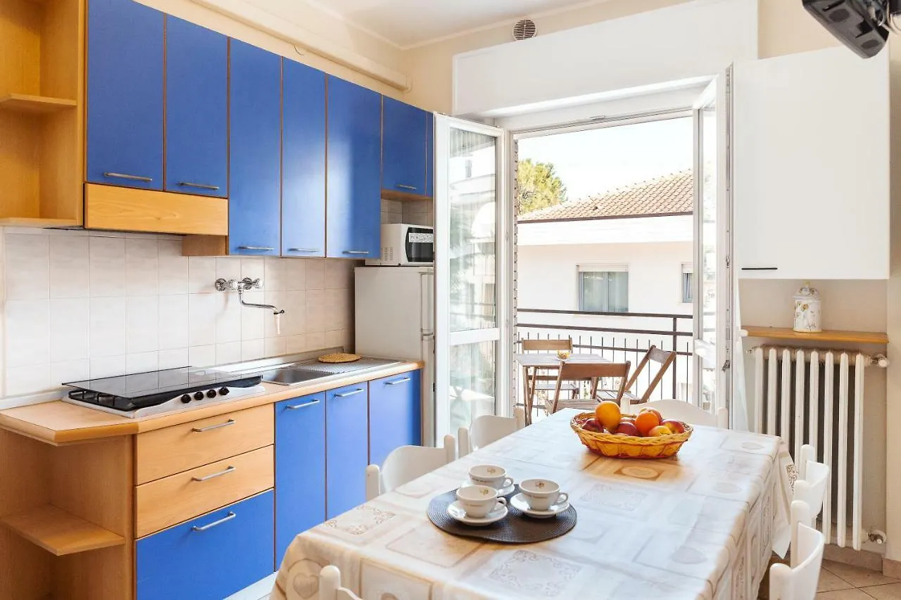 Villa Maria Apartments Nel Cuore Di Riccione Italy